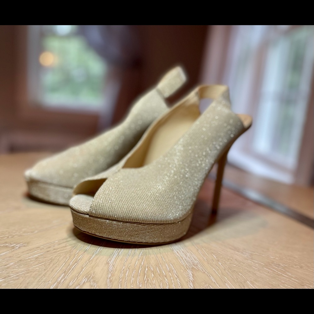 Vince camuto Reany soft gold heels